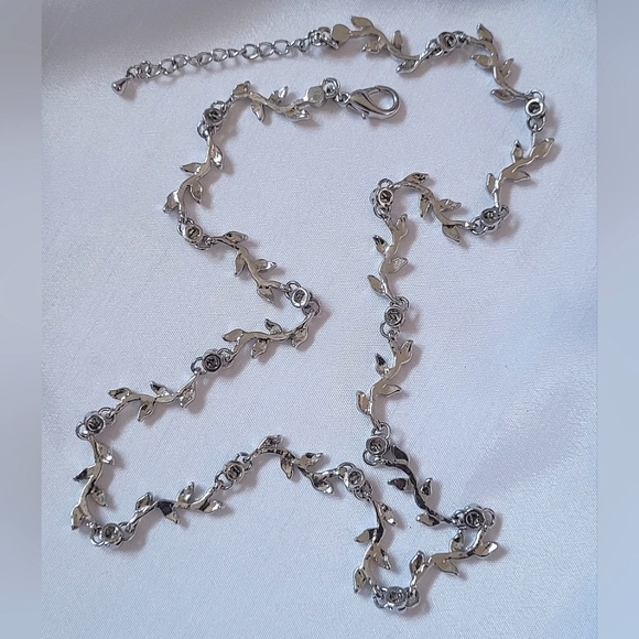 Grape Vine Necklace - Picture 6 of 6